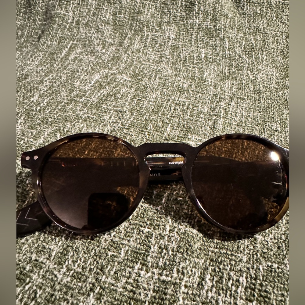 Spitfire cut eight glasses